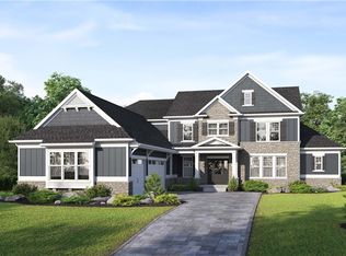 395 Club Dr W, Aurora, OH