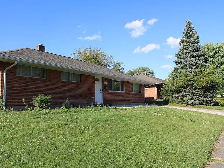 5543 Barnard Dr — Photo 2