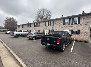 1046 Harrison St APT 4, Milton, WV 25541