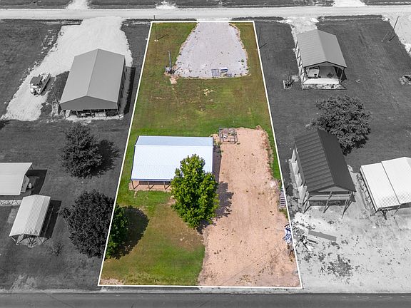 2nd image of 1020 Wc Pickett Rd