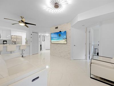 15499 Miami Lakeway N APT 208, Miami Lakes, FL, 33014