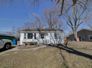850 E Locust St, Watseka, IL 60970