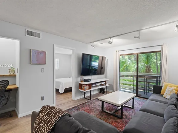 45 Folly Field Rd APT 18A, Hilton Head Island, SC 29928