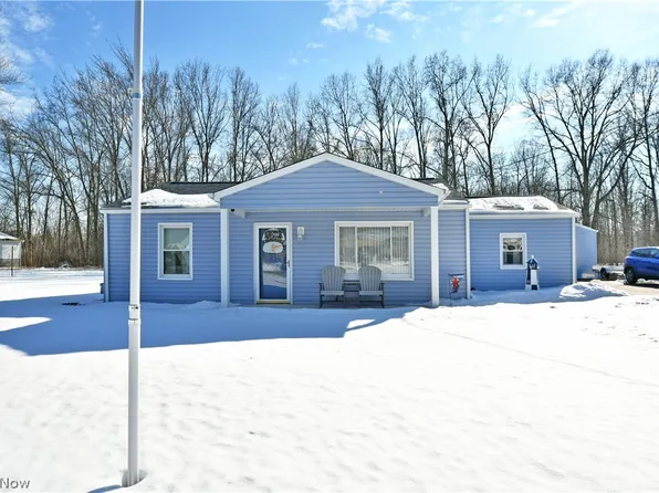 1875 Lucretia Dr, Girard, OH 44420