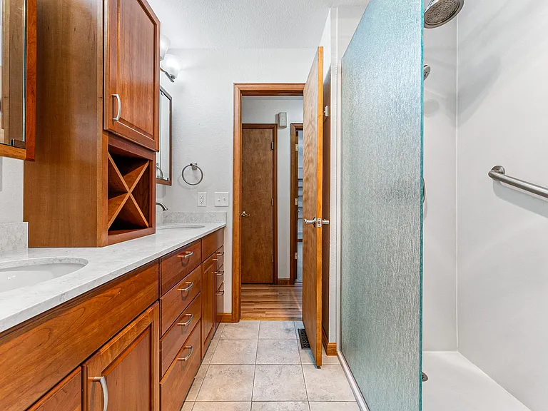 249 S Buchanan Ave — Photo 33