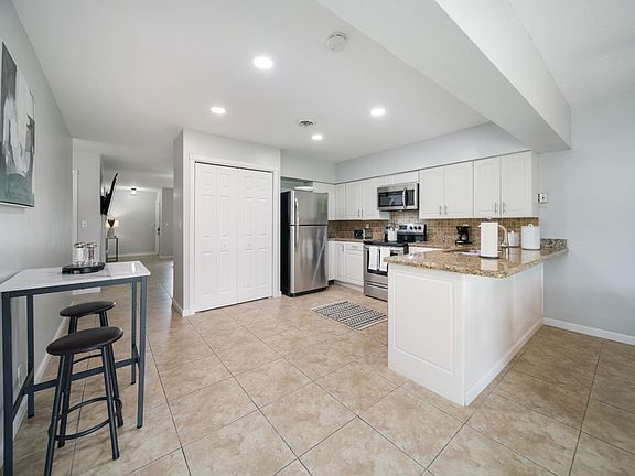 3rd image of 1769 NE 45th St #1769