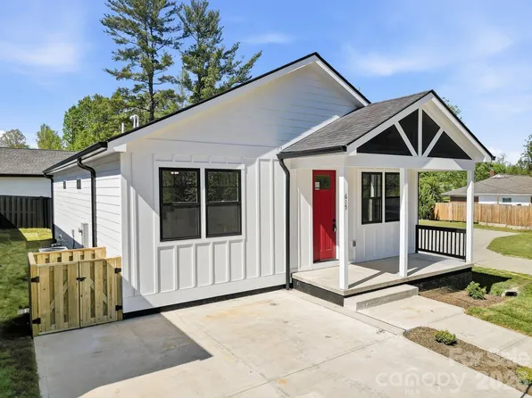 615 W Allen St, Hendersonville, NC 28739