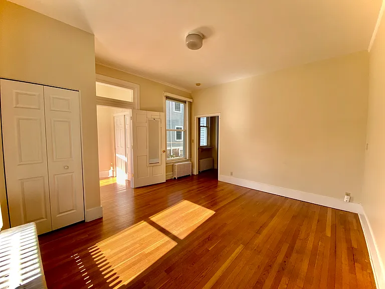 239 Edwards St #1B — Photo 3