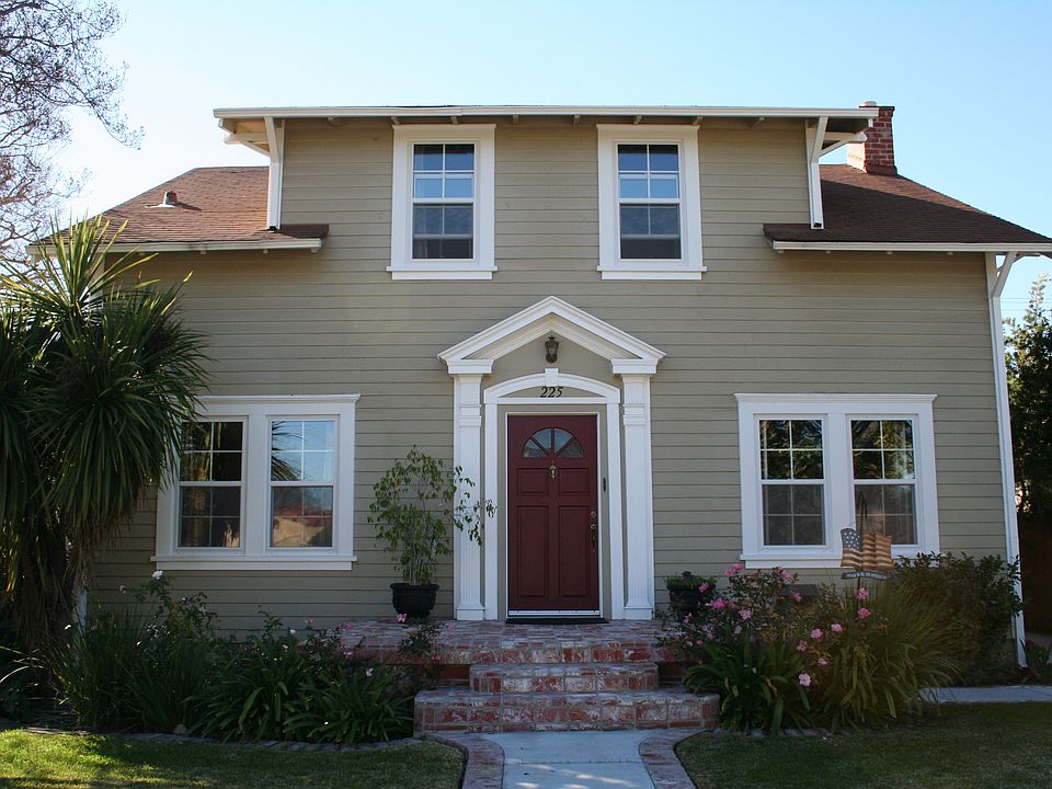 View of house from street