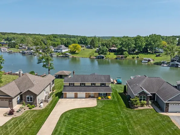 360 Baldwin Dr, Howard, OH 43028