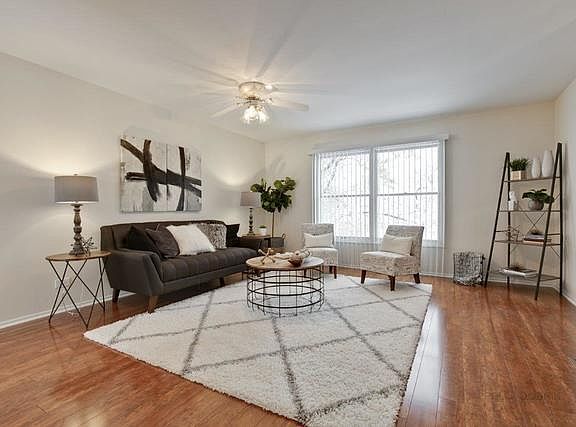 2nd image of 1100 Marlowe Pl