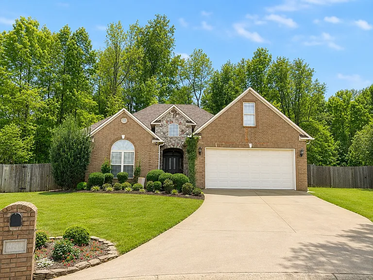 4120 Covington Dr — Photo 1