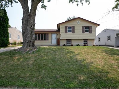 2701 E 39th Ct, Des Moines, IA, 50317