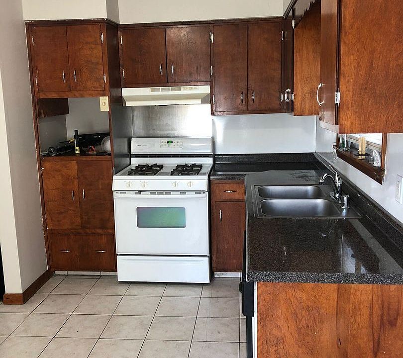 1st image of 4721 Carey St