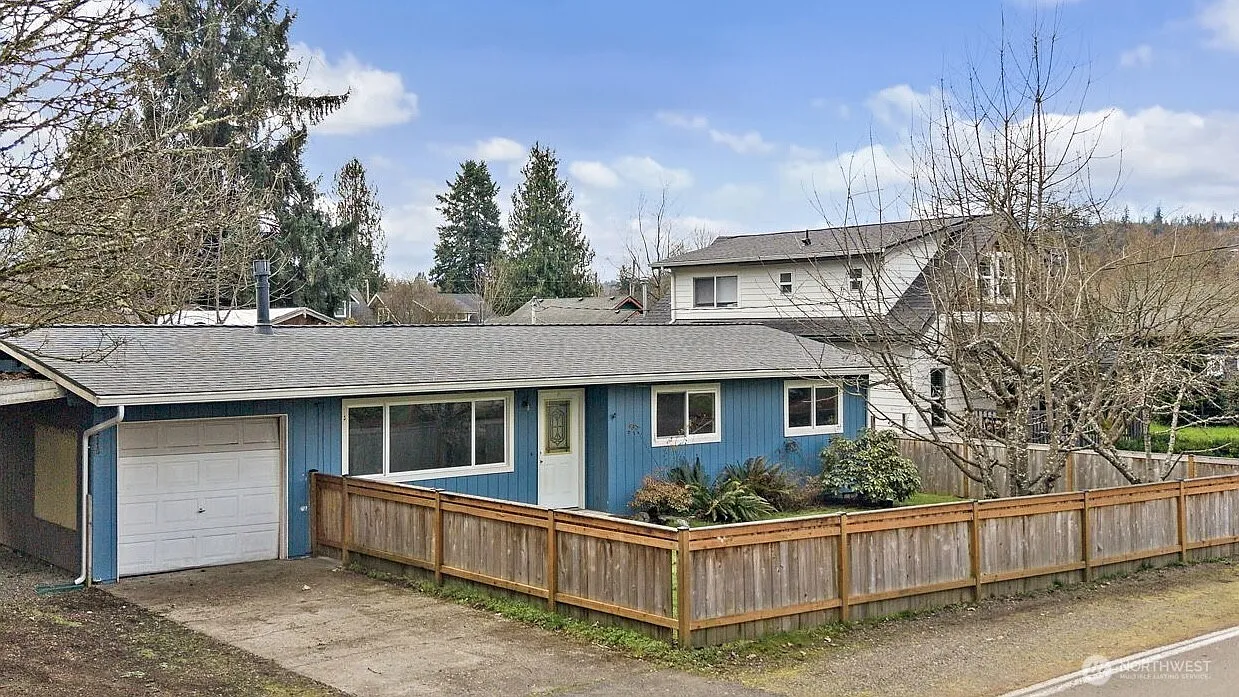 32115 E Rutherford Street photo 1