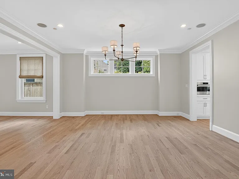 5718 Huntington Pkwy — Photo 19