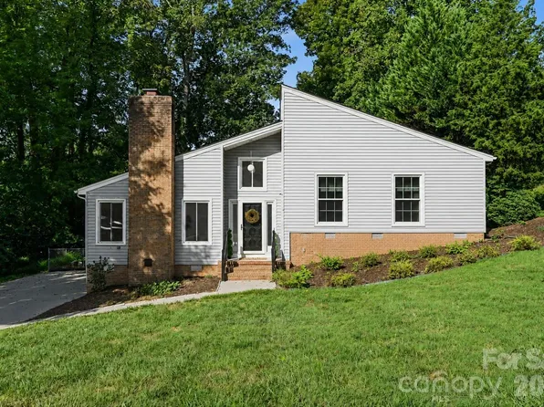7944 Pawtuckett Rd, Charlotte, NC 28214