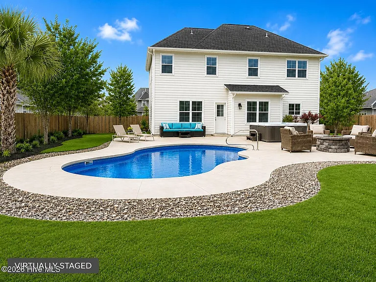 112 Ransom Dr — Photo 2