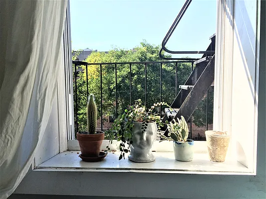 Rented by The Hamilton Group | media 14