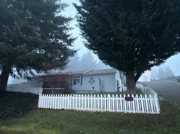 792 Clone Ave, Yoncalla, OR 97499