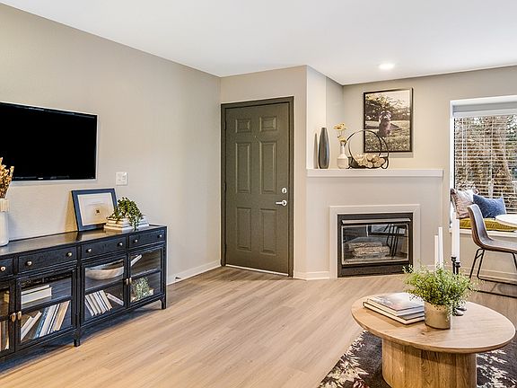 4th image of 2850 Kalmia Ave #2860-302