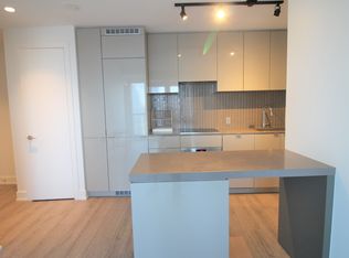 7 Grenville St #3803-C01, Toronto, ON M4Y 0E9