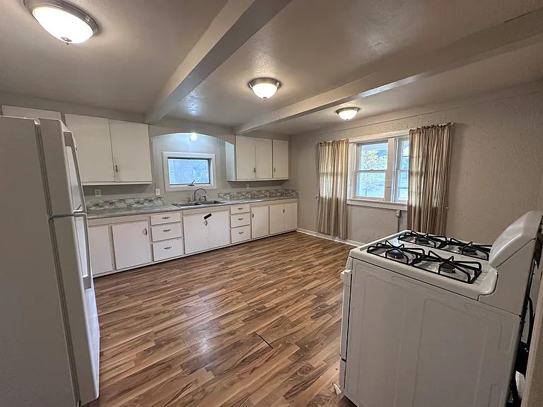 629 Park Ave #3 — Photo 5