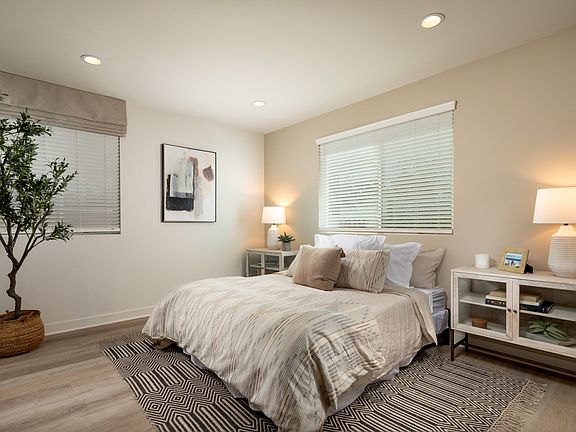 4th image of 43738 Buena Vista Way #43834-37