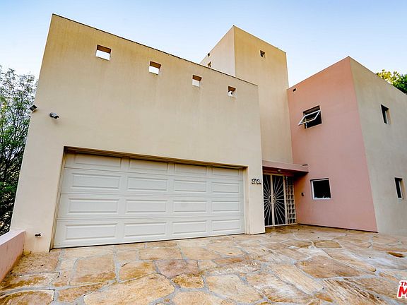 2nd image of 3724 Avenida Del Sol