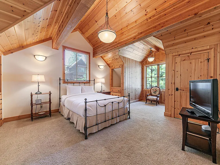 8520 Lahontan Dr — Photo 21