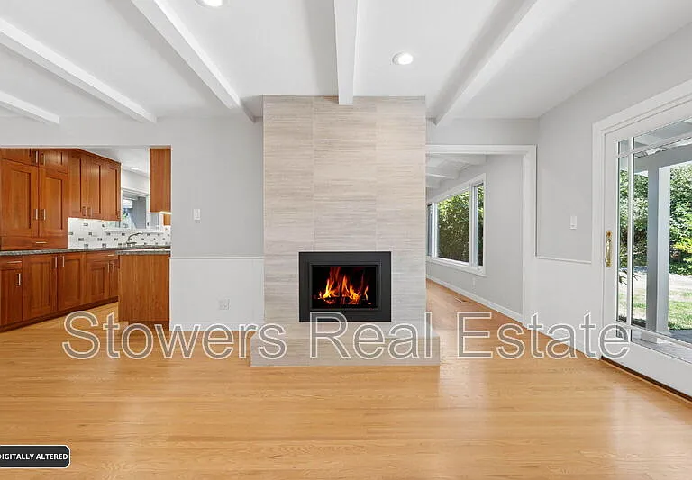 1099 Larch Ave — Photo 14