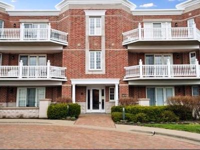 1875 Old Willow Rd UNIT 122, Northfield, IL, 60093