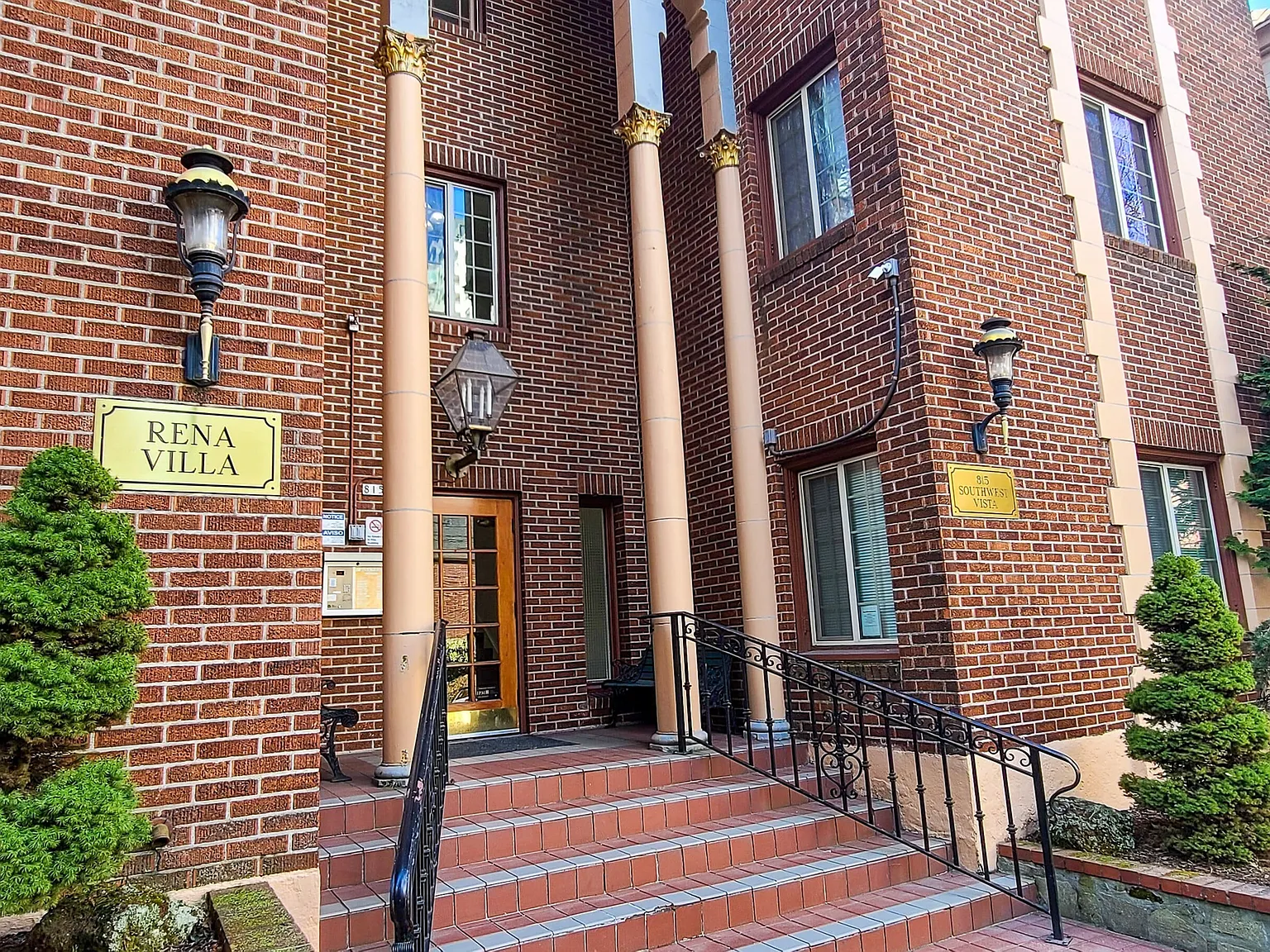 Rena Villa — Photo 2