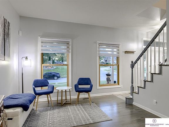 5th image of 2611 Calvin St