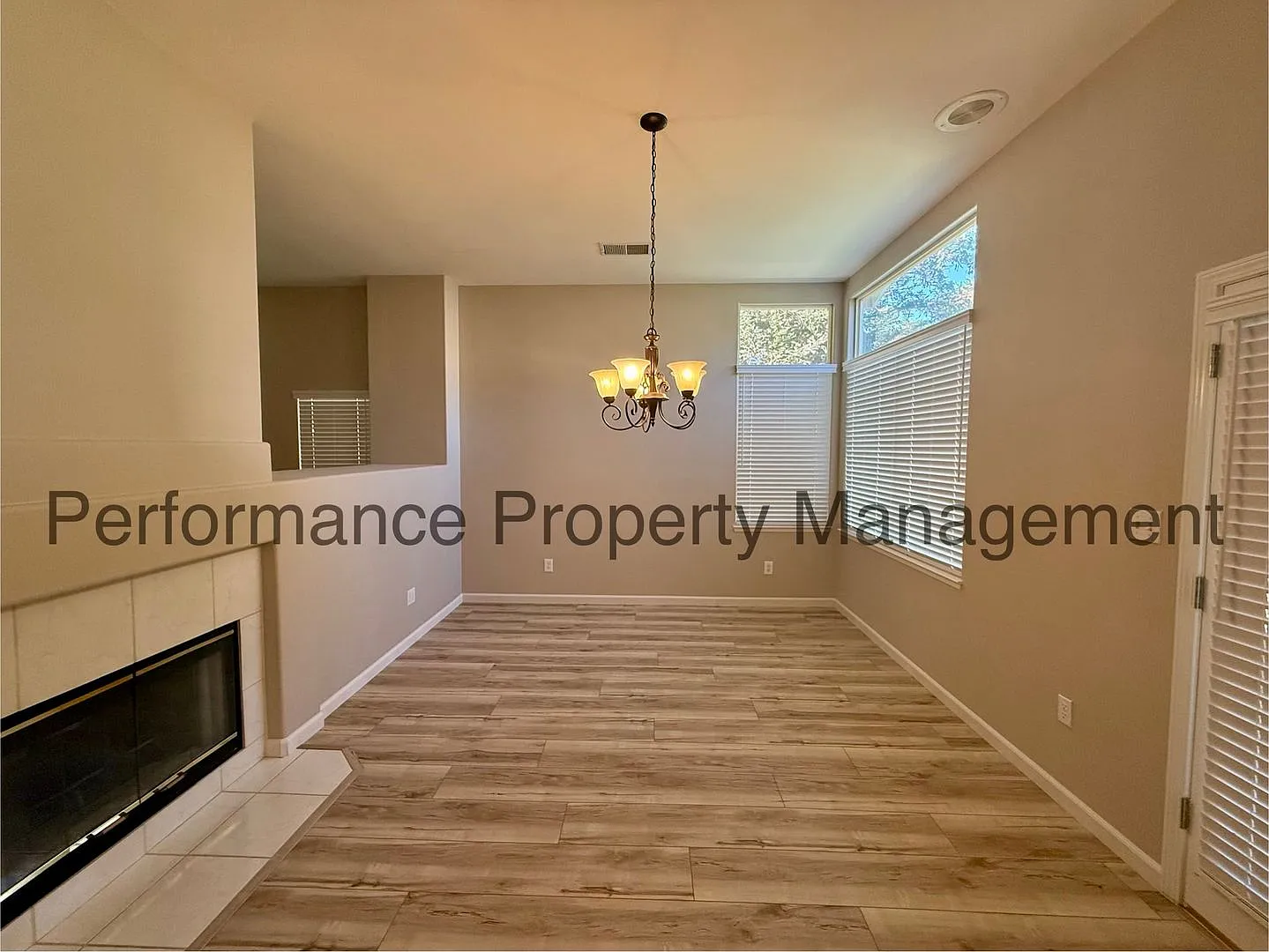 Gated 3 Bed/2 Bath Split Wing SW Bakersfield Home w/ RBP & Deposit Alternative Option — Photo 4