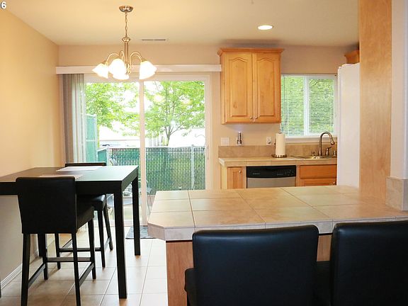 3rd image of 4000 NE 109th Ave Unit 118
