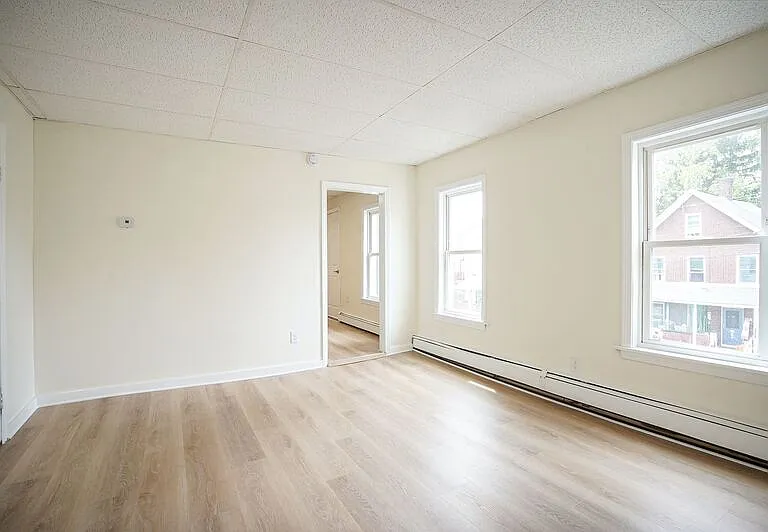 3 Charles St #2R — Photo 2