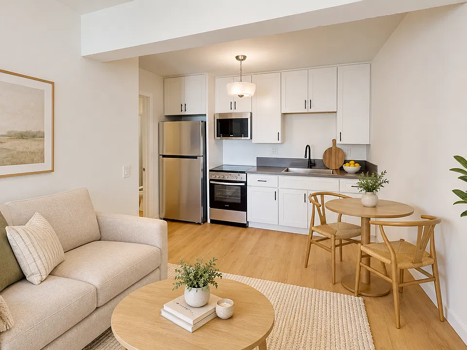 1641 S New Hampshire