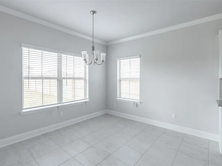401 Sunray Lake Ln — Photo 14