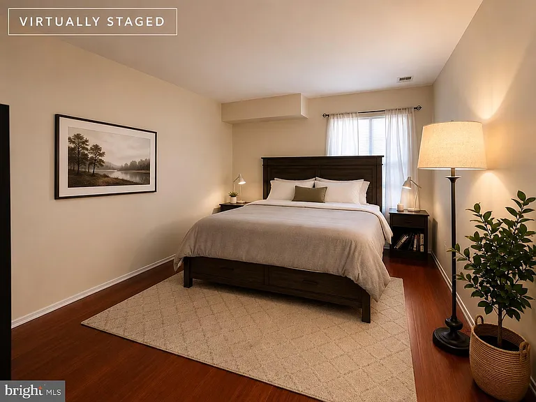 181 Wyndham Pl — Photo 10