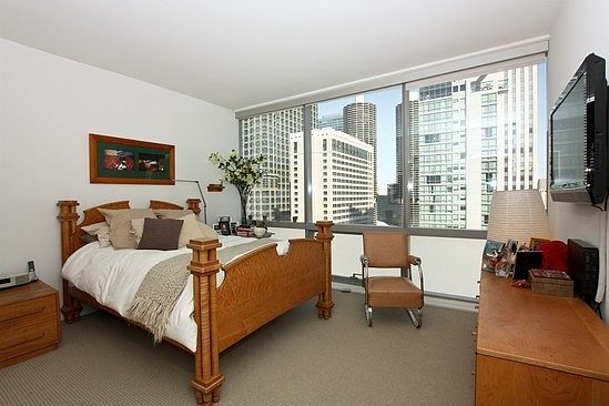 4th image of 8 E Randolph St Unit 1205