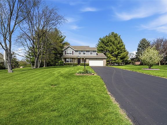 5th image of 918 Saramy Ct