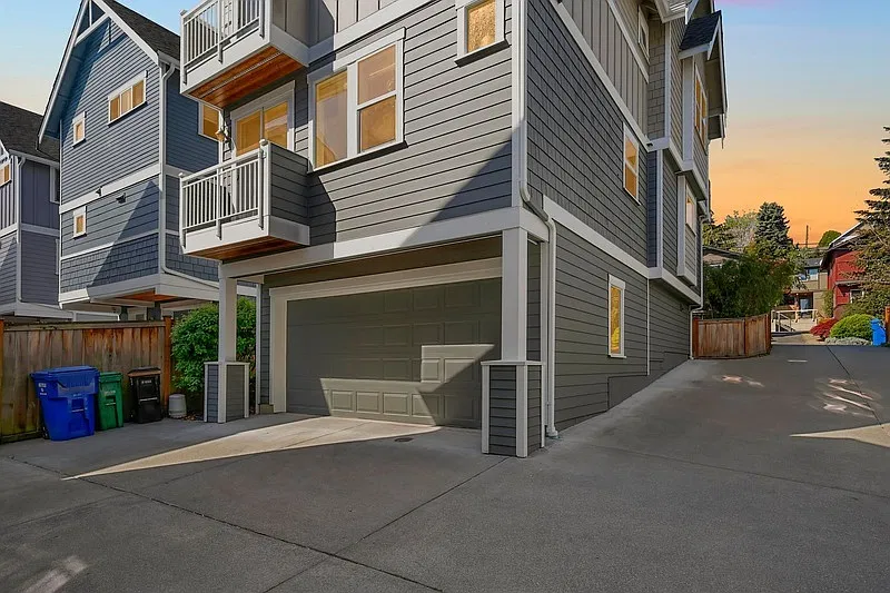 3 bed, 3.5 bath, 1820 sqft, $4,600 — Photo 2