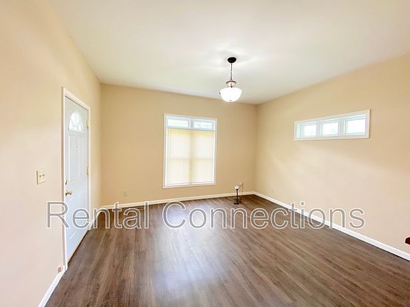 2nd image of 807 N Vicksburg St
