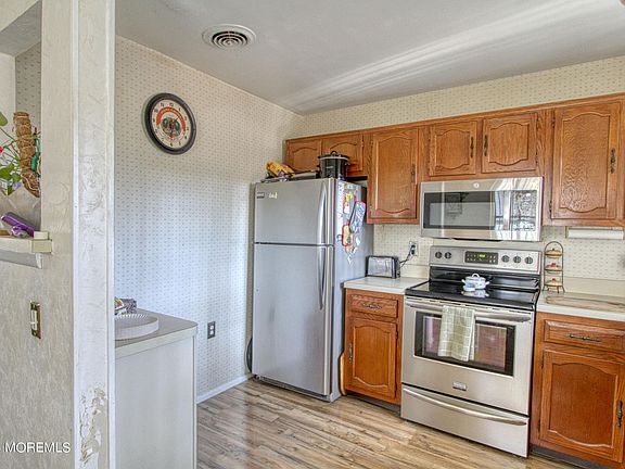 3rd image of 30 Bowie Drive