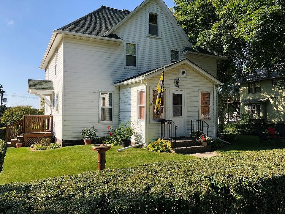 1st image of 105 1st Ave SW