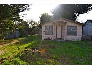 3rd image of 2630 Fresno St