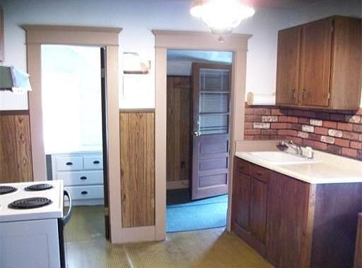 3rd image of 78 Bonneville Ave #2