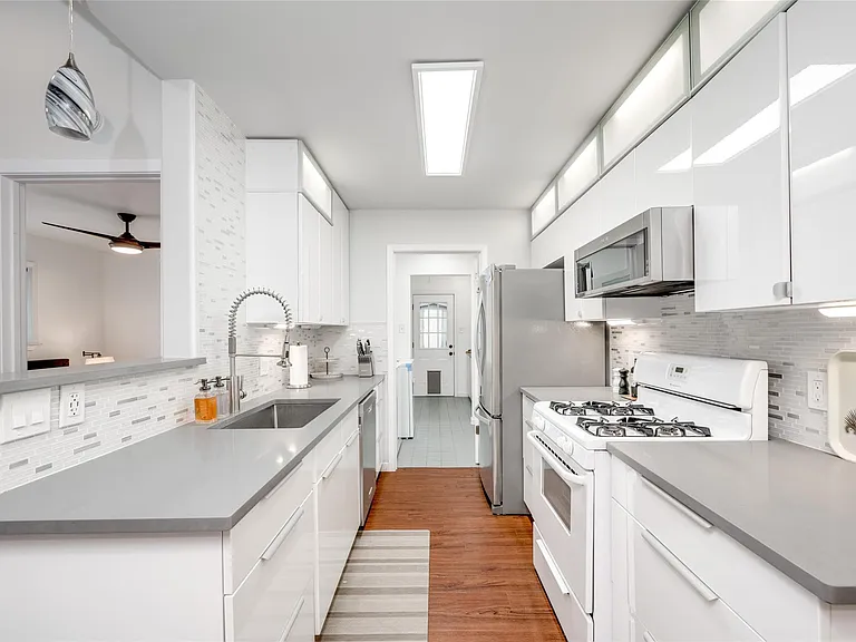 2412 Thornton Rd #B — Photo 16