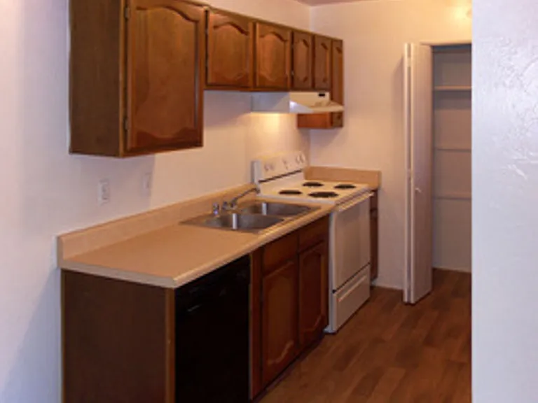 Pantano Villas Apartments — Photo 31